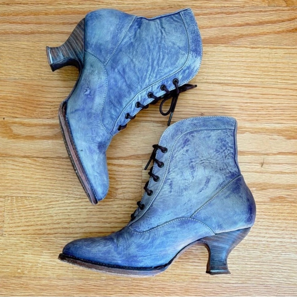 Oak Tree Leather Boots